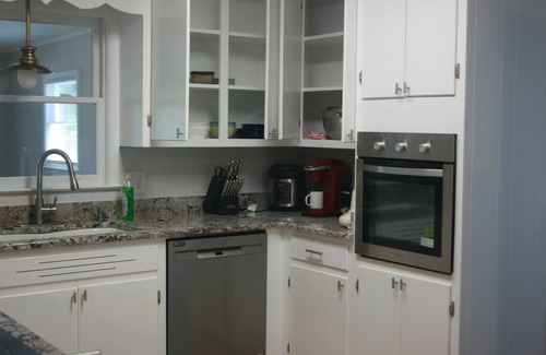 Chapel Hill Casa | Charming 4-Bedroom Retreat Near UNC