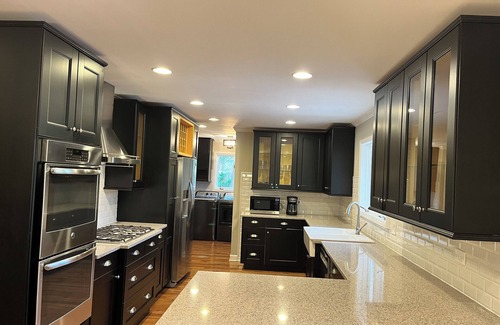 Lake Forest Casa | Charming 4-bedroom ranch house near downtown Lake Forest with AC, WiFi