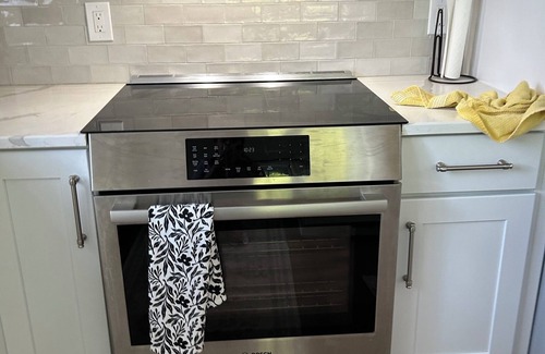 Shinnecock Hills Casa | Charming 4-bedroom beach house, new construction, high end appliances.