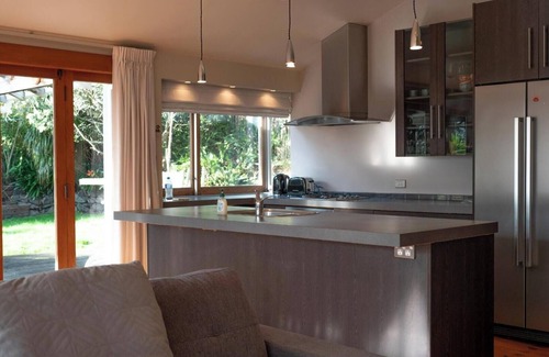 Mount Eden Casa | Charming 4-Bedroom Villa with Historic Flair.