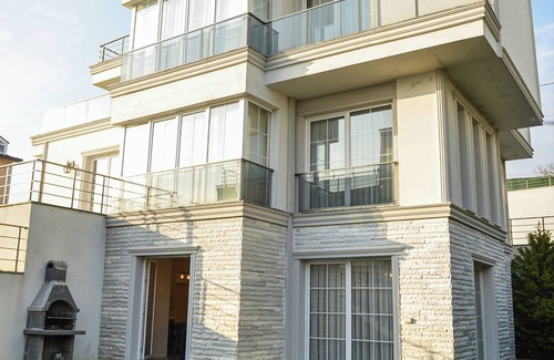 Beylikduzu Villa | Charming 4-bedroom villa with sea and city view, WiFi in delightful Istanbul