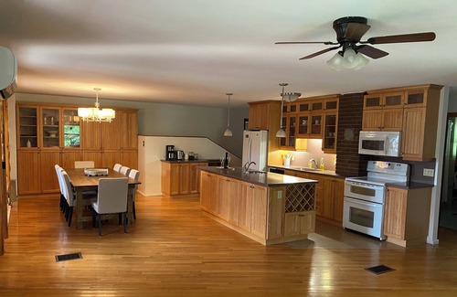 Whitewater Region Cabaña | Charming 4 Season Log Lake House w/ Hot Tub located in the Whitewater Region