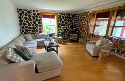 Whitewater Region Cabaña | Charming 4 Season Log Lake House w/ Hot Tub located in the Whitewater Region