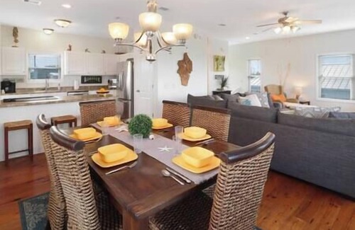 Port St. Joe Casa | ¡Vistas al mar desde AMBOS balcones, piscina privada y a solo 300 pasos de la arena!