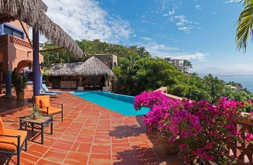 Condominios La Punta Villa | Encanto 4BR La Punta Villa con vistas a la bahía de Manzanillo con piscina infinita
