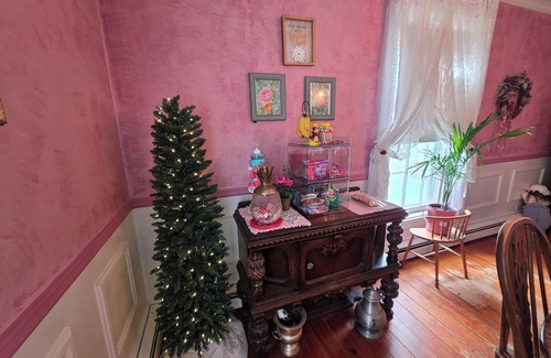 Galena Cama Y Desayuno | Charming 5-bedroom B&B with WiFi and AC in Tremendous Galena