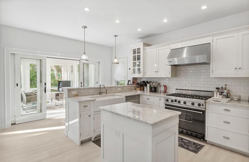 Water Mill Cabaña | Charming 5-bedroom cottage with WiFi and AC in Bridgehampton minutes from Sag