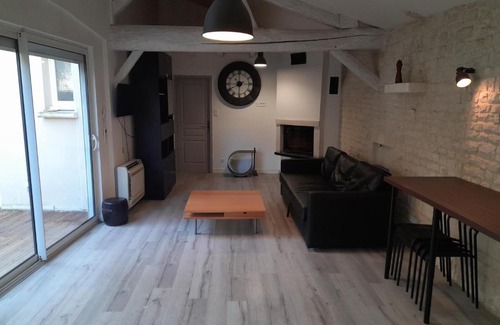 Croix Chapeau Casa | Charming 5-Bedroom House in Croix-Chapeau, La Rochelle, France