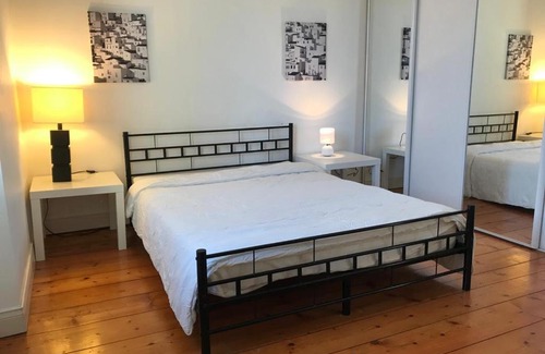 Croix Chapeau Casa | Charming 5-Bedroom House in Croix-Chapeau, La Rochelle, France
