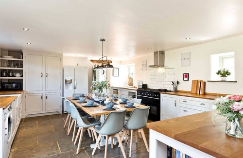 Monyash Casa | Charming 5 bedroom converted barn in Monyash, near to Bakewell.