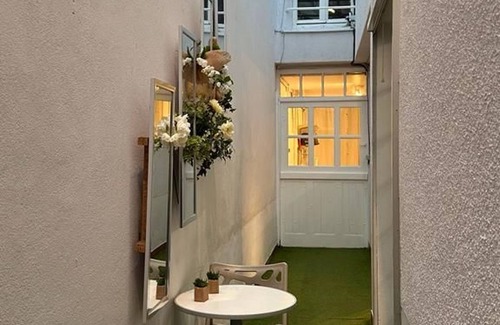 Artenay Cabaña | Casa en el Centro de Artenay: Ideal para Familias y Grupos, Cerca de Orléans y Châteaux
