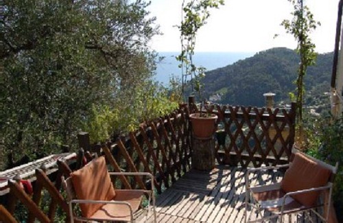 Bonassola Apartamento | Encantadora logia cubierta de 50m2 + con vistas al mar