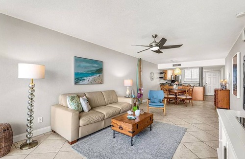 Columbiad Plaza Condominio | Charming 5th floor 2-bedroom condo with views of canal, river and Port Canaveral