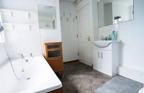 Reading Casa | Charming 6-Bed House in Reading