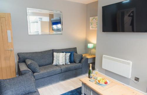 Tamworth Casa | Charming 6 Bedroom House ALL with en-suite - Large Garden