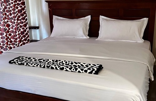 Sipi Cama Y Desayuno | Charming 9-bedroom bed & breakfast with fitness room, WiFi in amazing Sipi