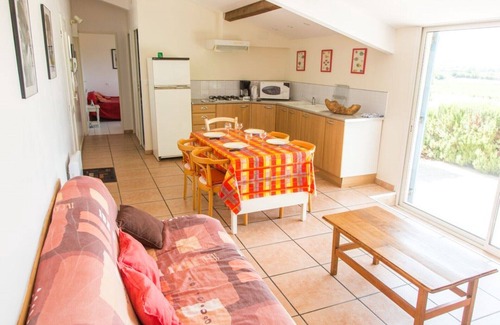 Cazouls-les-Beziers Casa | Encantadora casa en una finca con piscina climatizada