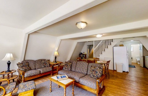 Joseph Cabina | Charming A-Frame w/ Mountain Views, Patio & Great Yard - Close to the Lake