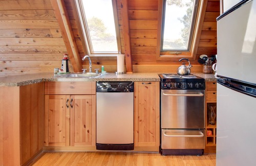 Gearhart Casa | Encantadora casa A-Frame con entretenimiento, fácil acceso a la playa y al golf