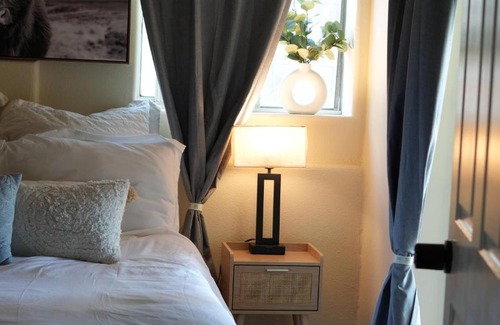 Los Angeles Apartamento | Charming Abode Unit