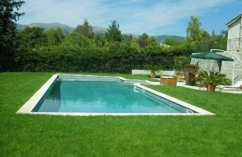 Saint-Paul-de-Vence Apartamento | Encantador apartamento de 2 habitaciones con aire acondicionado contiguo a una casa de piedra