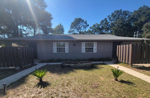 Northeast Pensacola Casa | Charming Airport 2bdr Retreat in Heart of Pensacola