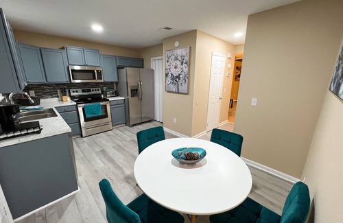 Columbia Apartamento | Charming and cozy 2 bedroom apartment minutes from Ft. Jackson and VA Hospital
