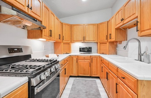 Canton Cabina | Charming and cozy 3-bedroom cabin featuring WiFi,and endless river frontage.