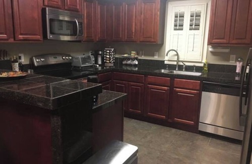 Madisonville Casa | Charming and Cozy lakefront townhome near historic Madisonville. Pet friendly!