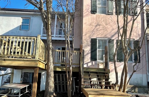 Madisonville Casa | Charming and Cozy lakefront townhome near historic Madisonville. Pet friendly!