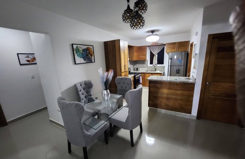 Santo Domingo Apartamento | Charming and spacious home. Private roof top access. Safe and quiet neighborhood