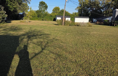 Brownsburg Casa | Charming and peaceful 2-bedroom house l with AC , full kitchen, & strong Wi-Fi.