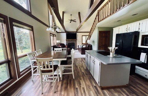 East Leroy Casa | Charming and Quiet House in Battle Creek on Private 7 acres!