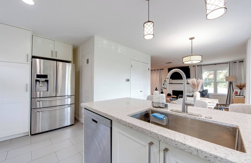 Altadena Casa | Charming and Serene 2-bedroom house with AC and WiFi in Altadena