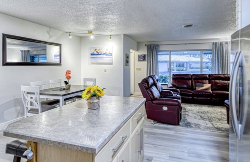 Cypress Lakes Casa | Charming and snowbird-friendly bungalow with enclosed yard, pool, grill, AC