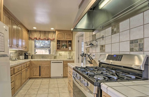 Antioch Casa | Charming Antioch Home w/ Private Yard + Grill