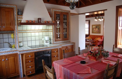 Villa de Mazo Apartamento | La Exquisita Casa Tres Pinos: Tranquilidad y Naturaleza en Villa de Ma
