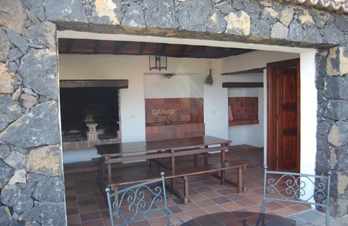 Villa de Mazo Apartamento | La Exquisita Casa Tres Pinos: Tranquilidad y Naturaleza en Villa de Ma
