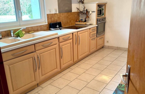 Le Chateau-d'Oleron Apartamento | Charming apartment in a 17th century farmhouse, sleeps 4