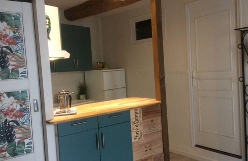 Saint-Hippolyte Apartamento | Charming apartment, in a beautiful stone house, less than 10km from the beaches.