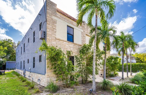East Little Havana Apartamento | Charming Apartment Comfort Awaits