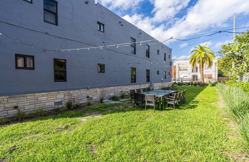 East Little Havana Apartamento | Charming Apartment Comfort Awaits