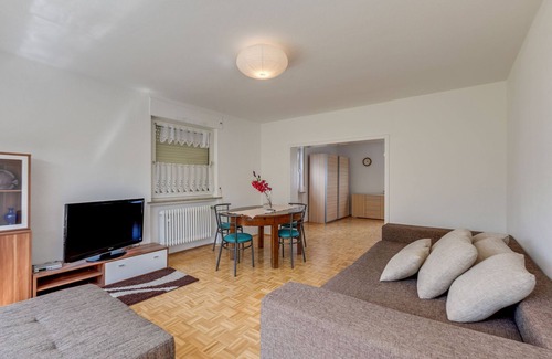 Fuldabruck Apartamento | Bonito apartamento en Fuldabrück con jardín.