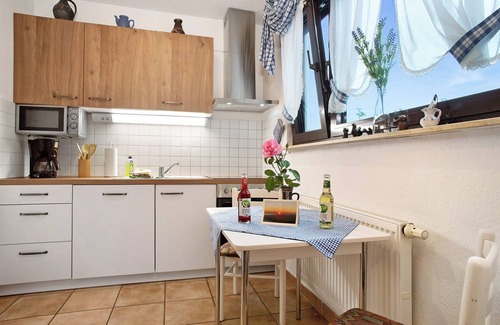 Weissensberg Apartamento | Encantador apartamento "Ferienwohnung Garloff" cerca del lago Constanza con vistas a la montaña