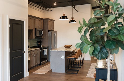 Troy Apartamento | Charming Apartment Downtown Troy