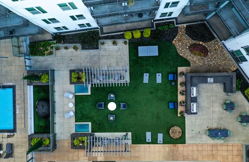 Buckhead Apartamento | Charming apartment in brilliant Atlanta with fitness room, WiFi, AC