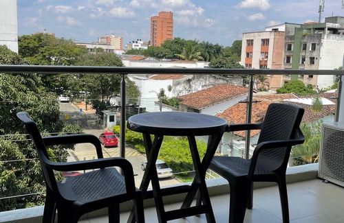Campestre Apartamento | Charming apartment in Cali with WiFi and AC near to restaurants and shops
