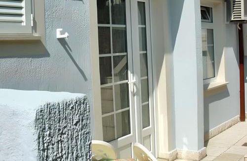 Suha Punta Apartamento | Charming apartment in Kampor with private garden - 28 m²