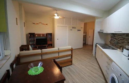 Praia da Rocha Apartamento | Charming apartment in Portimão – 45 m² with a shared pool