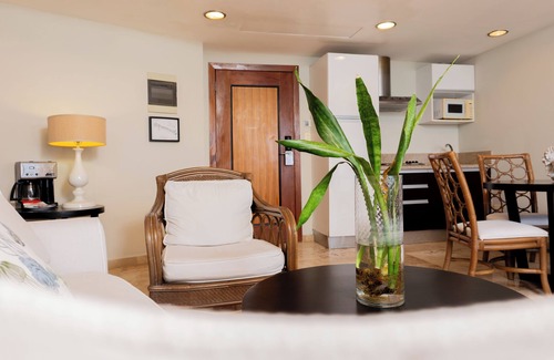 Puerto Bahia Apartamento | Charming Apartment in Puerto Bahía The Bannister with Balcony and Sea View.
